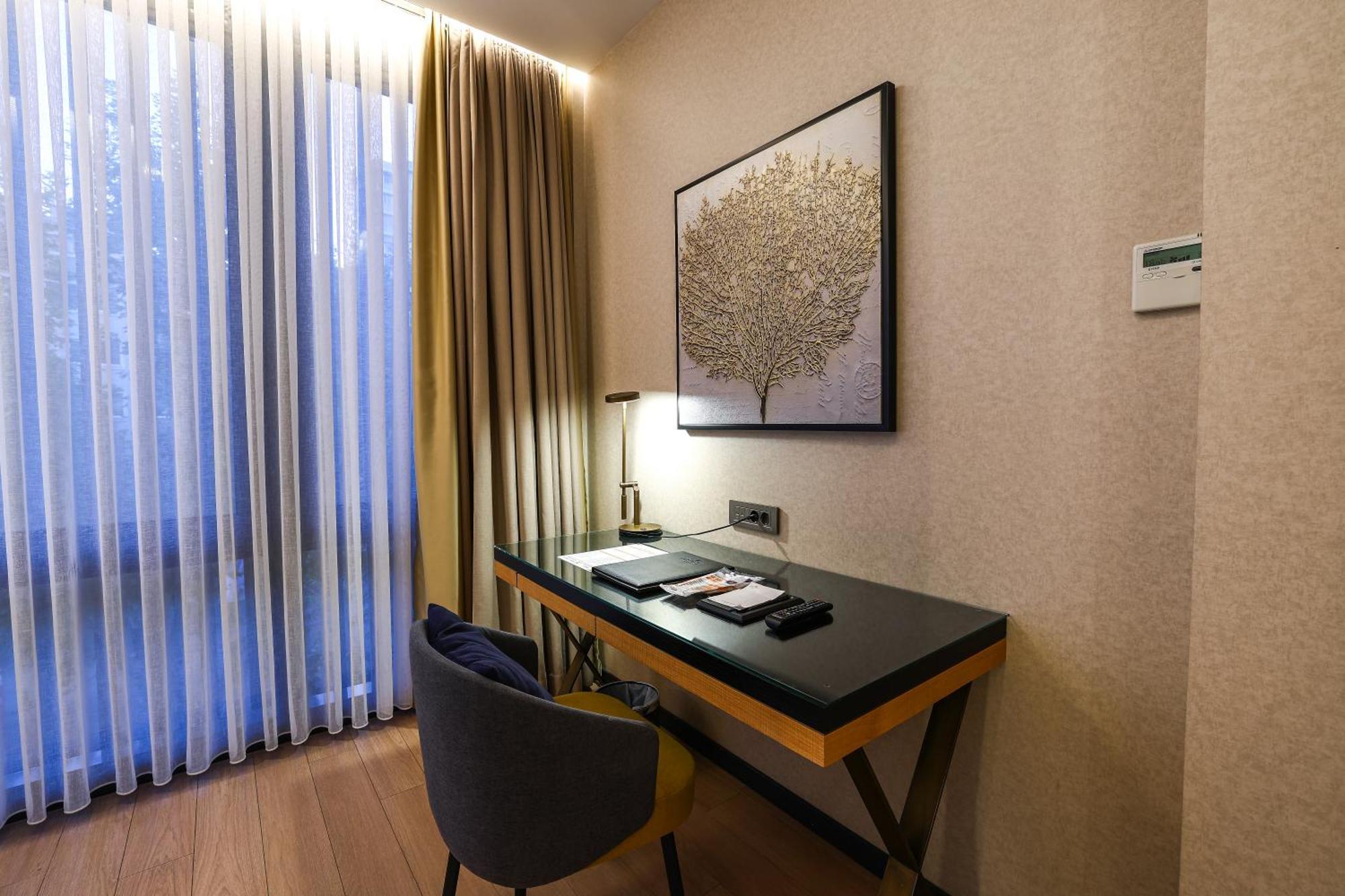 Broyt Hotel Istanbul Exterior photo